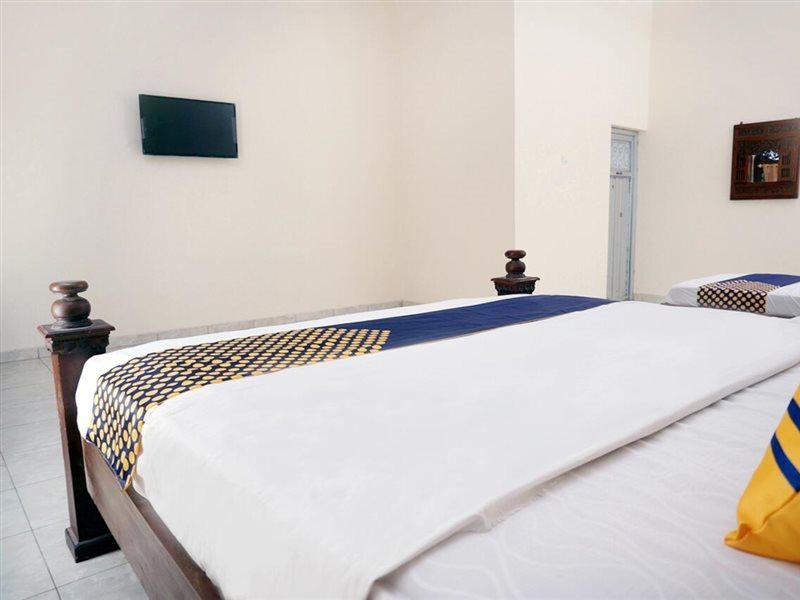 Spot On 2629 Duta Karimun Hotel Ilhas Karimunjava Exterior foto