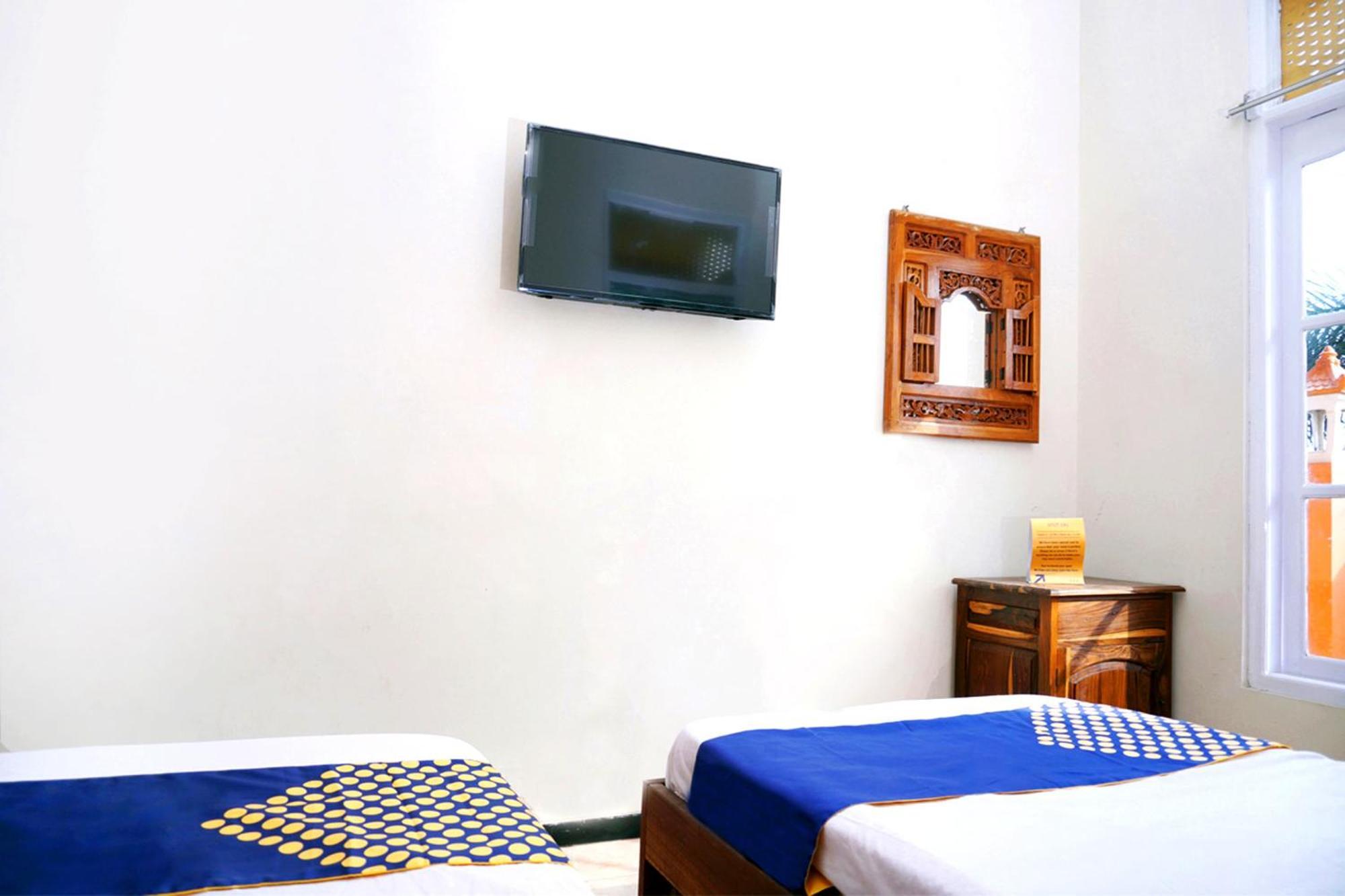 Spot On 2629 Duta Karimun Hotel Ilhas Karimunjava Exterior foto