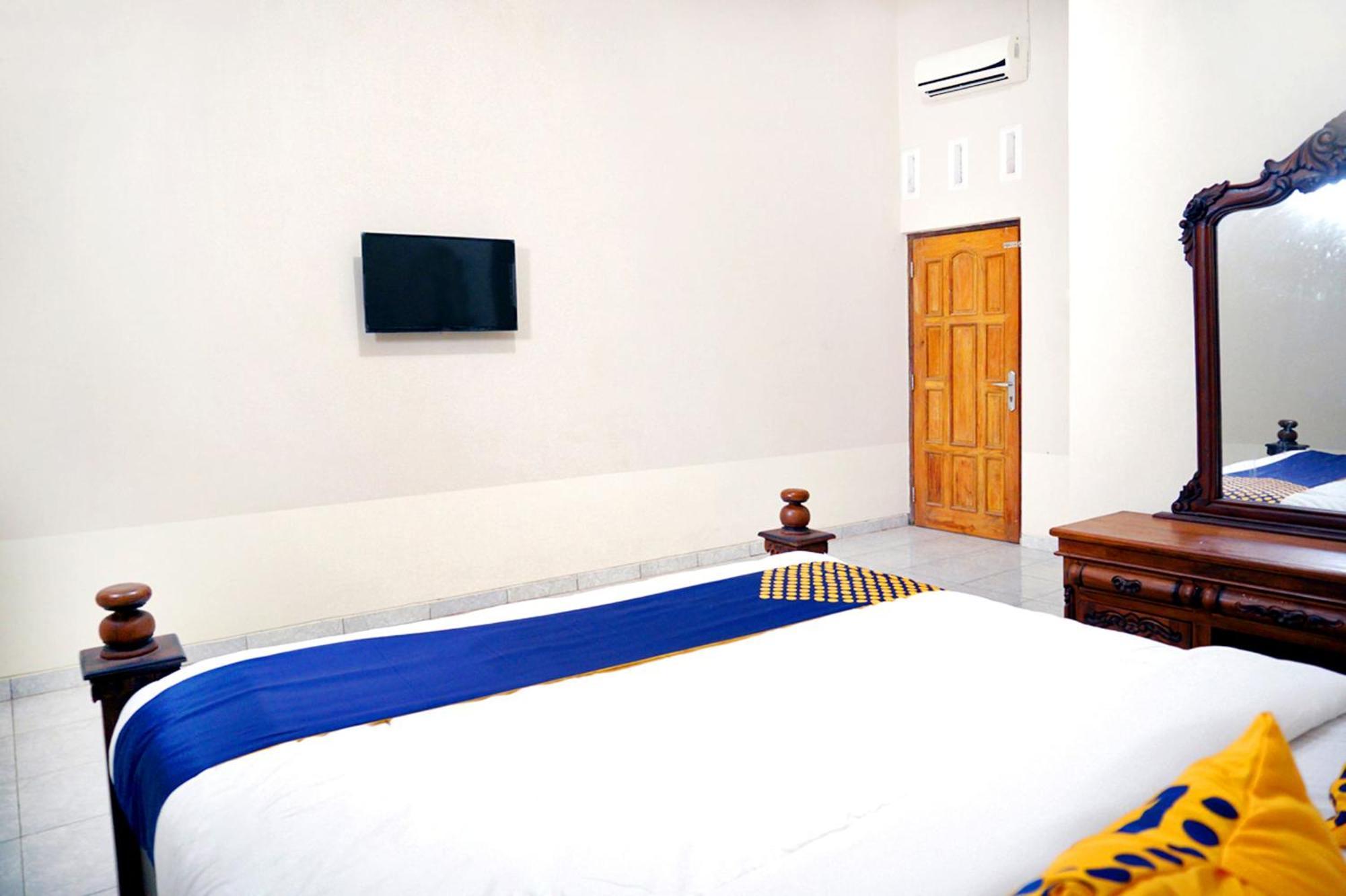 Spot On 2629 Duta Karimun Hotel Ilhas Karimunjava Exterior foto